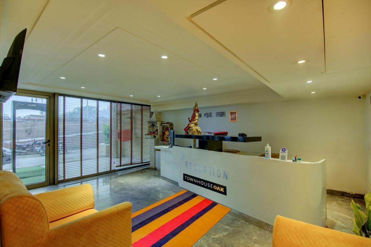 Townhouse Oak Hotel Dev Palace เดลี ภายนอก รูปภาพ